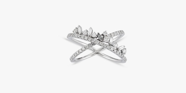 Bague-raffinée-en-or-18K diamants