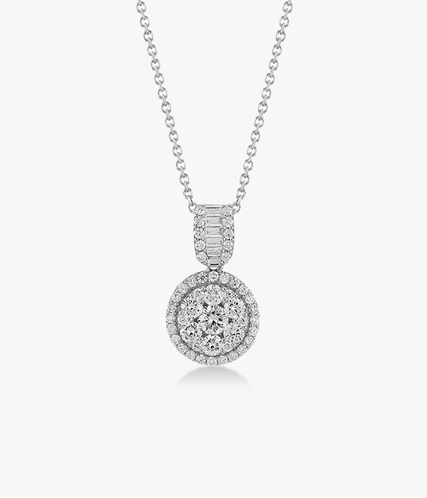 18K white gold necklace adorned with a diamond pavement