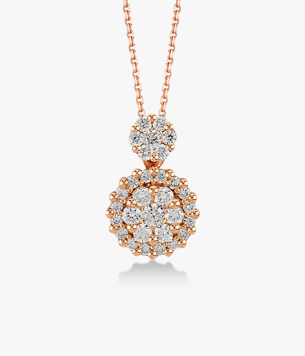 18K rose gold necklace adorned with a diamond pavement