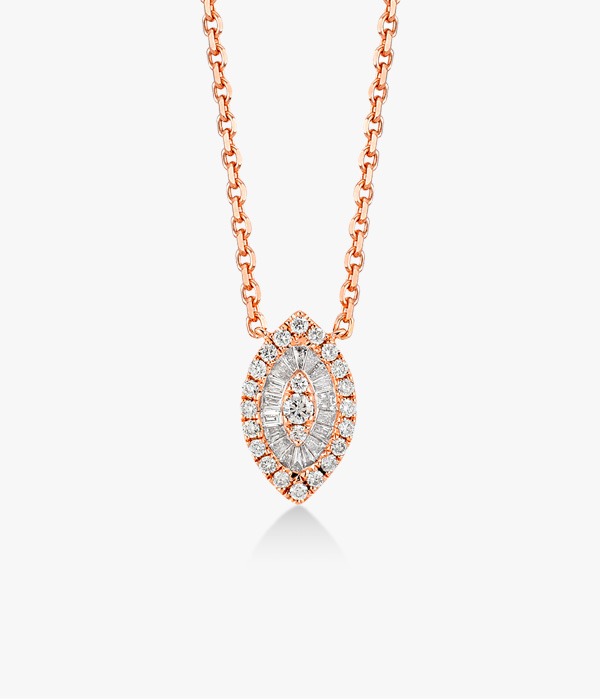Un-collier-singulier-en-or-rose-18K-diamants